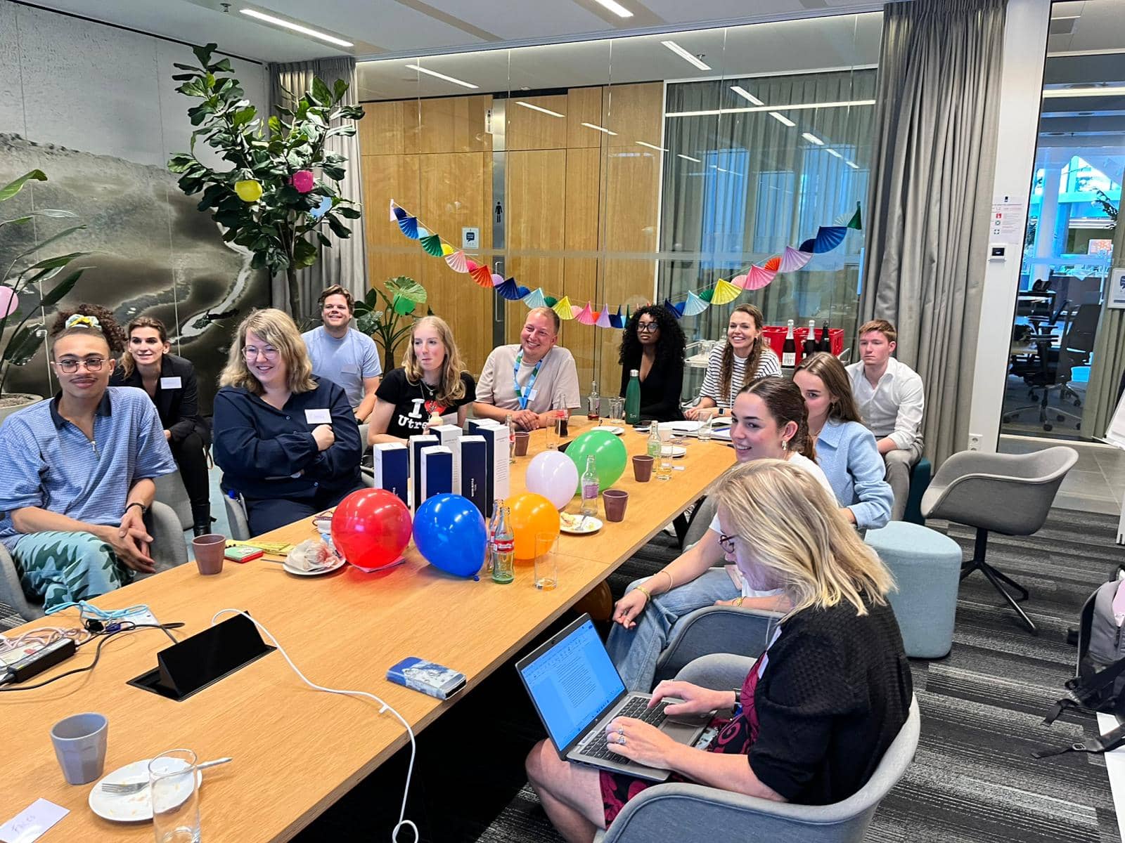 De DenkTank Jongeren van Dienst Toeslagen en de Belastingdienst